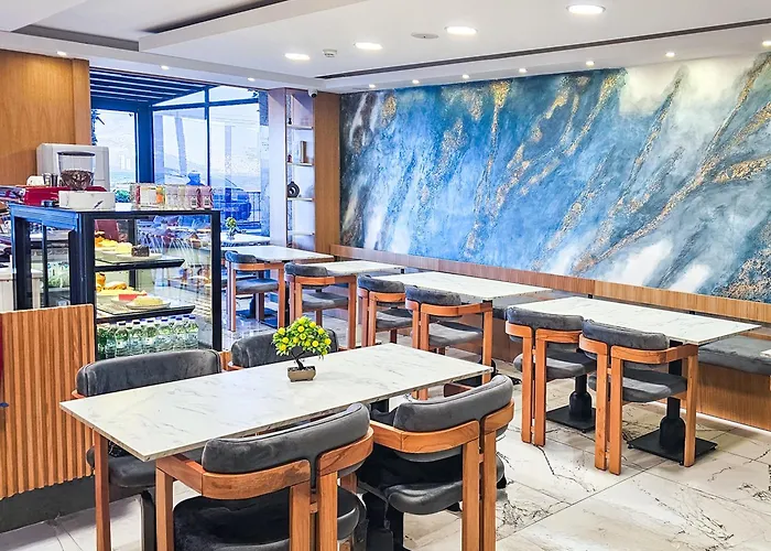 Mira Kuecuekyali Izmir