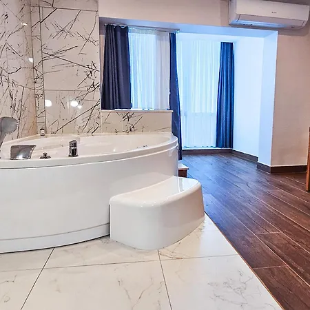 Mira Küçükyalı Otel