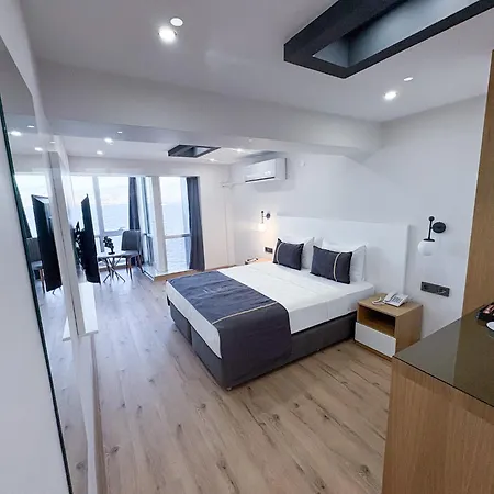 Mira Küçükyalı Hotel *