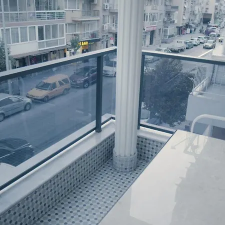 Mira Boutique Отель *