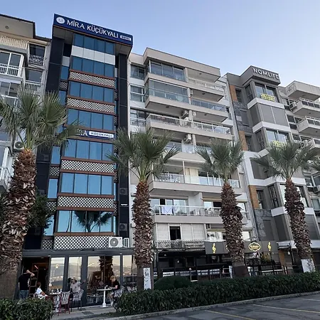 Mira Kuecuekyali فندق إزمير