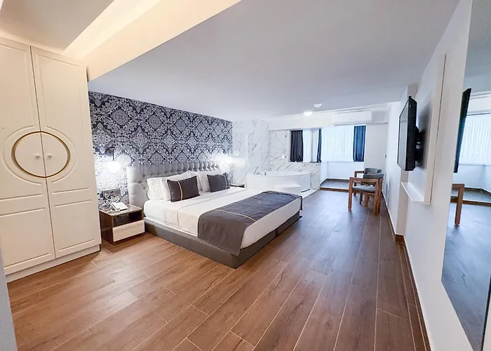 Mira Küçükyalı *